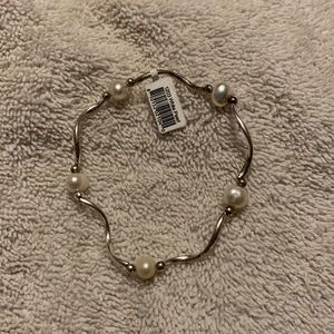 7” ELASTIC PEARL & SILVER COSTUME BRACELET (3)